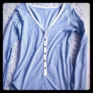 Lululemon size 6 long sleeve tee.